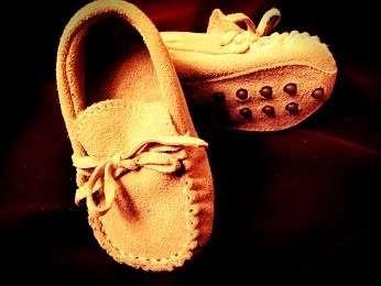 We're moving to http://t.co/2QRNlHINHE ! Come join us as we create and and curate for all of life's most precious moments