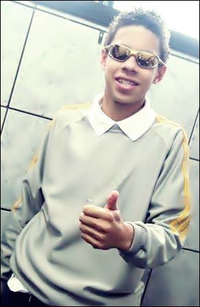 , tenho 18 anos , Leonino namoro com a @_paulaterrivell , ♥!