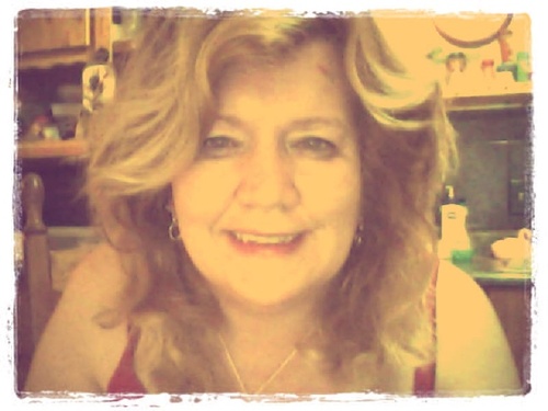 AVONTEAMFOLLOW's profile picture. comedian, talk show host of Ruthie Talk http://t.co/XJfBPWoMCz and oh yeah Avon girl