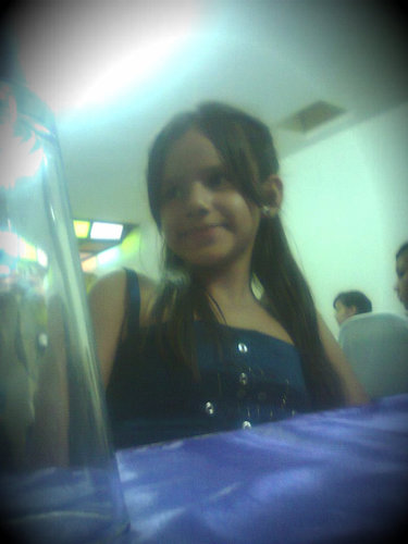 pero alguien estuvo mal ,alguna vez fuimos fuertes ,nuestro amor es como una cancion NO PUEDES OLVIDALA ♪♫