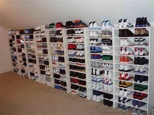 huge sneakerhead and sports fan. i will not stop till i have every pair lol. wanna know anything else click that follow button. #teamheat #teamfollowback