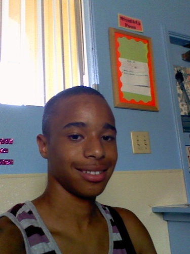 Real baller just because im small dont mean i cant ball. Any body who reads this you are always beautiful no mater what. Also single so hit me up ;)