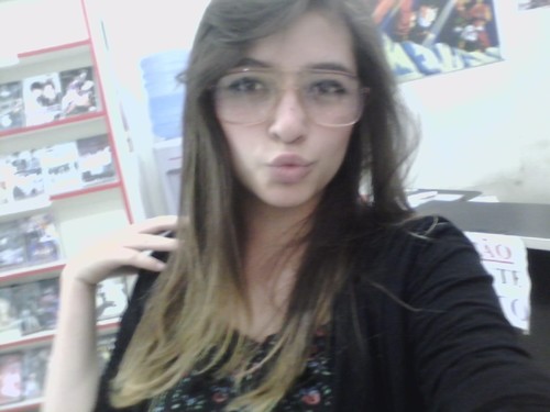 Vou mostrando como sou,e vou sendo como posso,
jogando meu corpo no mundo,andando por todos os cantos  ... *-*