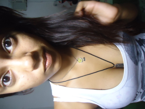 Bom soou apenas Uma girl crazy ,que soonha em encontrar seuu principe mas nao encantadoo pois do que valesonhar e nao viveer!Busco apenas um futuro mlhr!!=D