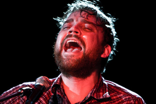 FRabbitsBot's profile picture. Tweeting the music of Frightened Rabbit, line-by-line, song-by-song, album-by-album. Cheers to you all.