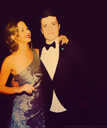 Tributo y Hutcher hasta el final.
Mentalmente desorientada por el Chico del Pan.
Con ganas de conocerte algún dia....
YOLO, so do your dreams come truth!♥^^