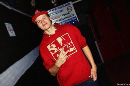 FabinhoRuggero's profile picture. prazer fabio ruggero , um menino prendado ,  muito educado , ariano de 17 anos . Maior sonho : tocar saxofone e ir pro canadá !