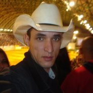 Gosto de Sertanejo acima de tudo!vendedor de Havainas e @BlogDoCowboy @ClubeDosCowboys @RadioDoCowboy http://t.co/bNKUt1uZIy