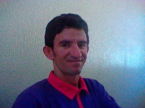 Eu sou uma pessoa muito amável  com todo mundo.
para mim todos somos igual não existe ninguém melhor que os outros.não tenha medo da vida,tenha medo de vive-la