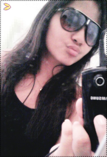 Apaixonada, Romântica, 18 anos, Taurinaa, Santista, & acima de tudo tenho Deus comigoo ! sz