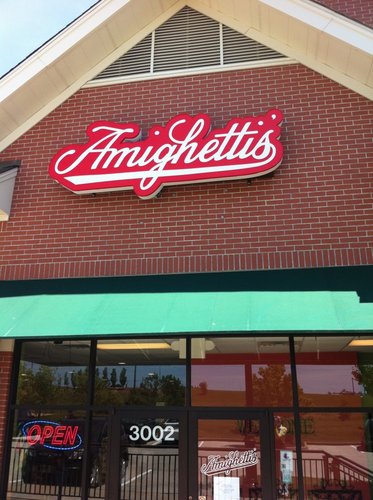 Amighetti's Winghaven- Italian Cafe from The Hill
(636) 625-6360
Often imitated, never duplicated!
