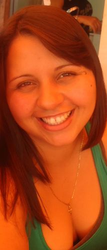 Sou assim perfeita aos olhos de Deus,estudante de Pedágogia,casada c/ Fernando ,e temos nossa filhota Leonarda!!!