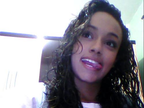 • 'Biografia {?}
Fala sério! Como vou resumir minha
vida aki no twitter?
;P