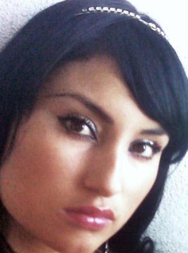 Ser Humano , Mujer , Alegre, disfruto de VIVIR AQUI Y AHORA!! .el AMOR es mi forma de vida.