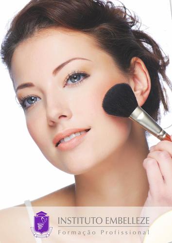 Cursos de Formação Profissional na área da Beleza.