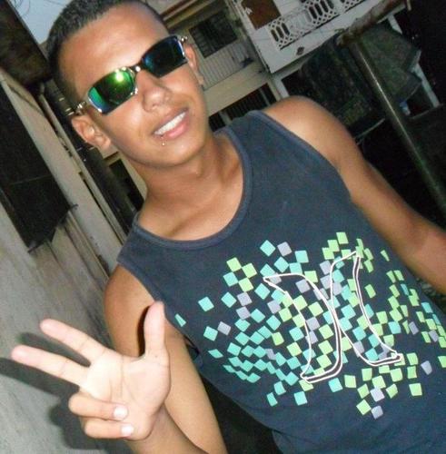 18 anos , Corinthiano , Alegre , Ousado & Feliz *--* http://t.co/J1Op3fDP6A