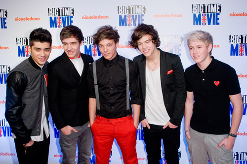 We are one direction oficial fan page if you 3 one direction XD follow us. for news.. and know about their visit to Mexico...¡¡¡.. 3 be a directioner