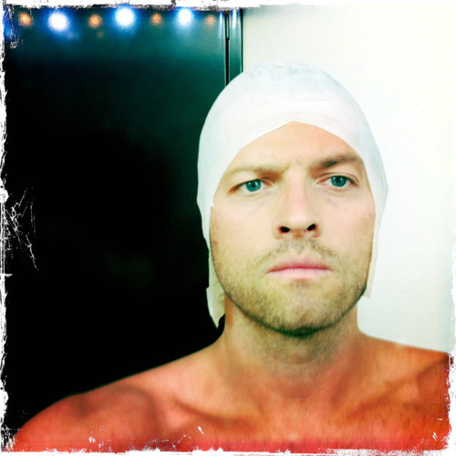 ♪♫Amo muuuuito o @mishacollins por que ele é muito lindo......o resto vc pode imaginar mais em 160 caracteres é pouco pra descreve-lo sigam e vejam resto!!!!♪♫✿