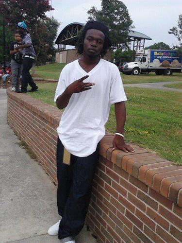 I aint with the drama you can meet my lama .#BANGBANG. #TeamCRIP . Follow me & my sis @FuxkU_FollowMe one time !