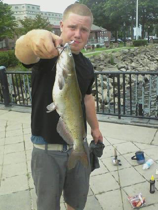 freebase420's profile picture. stayin high an not given a fuck to till the end philly pa where real niggas at