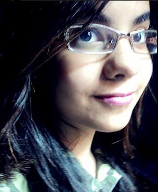 Estranha,inexplicavel,confusa e com gostos anormais, =^ ^*
http://t.co/2o5aLBDFfo