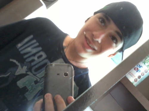 Muzis2's profile picture. 