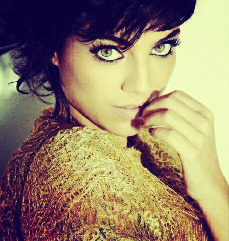 Portal de notícias e FC da atriz e cantora Letícia Persiles. Rede Globo: Capitu (2008) - Amor Eterno Amor (2012). CD sólo: As Cartas de Amor e Saudade. Welcome!