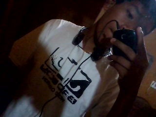 15,chato,signo leão,coca,facebook,twitter,video game :p,amigos 
se quise saber mais aperta follown e me add no face :
http://t.co/TlPH9G1ZVG