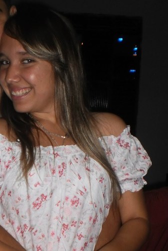 Ser feliz, medo de amar, medo de ser bom. Tudo que faz bem pra gente, a gente tem medo.