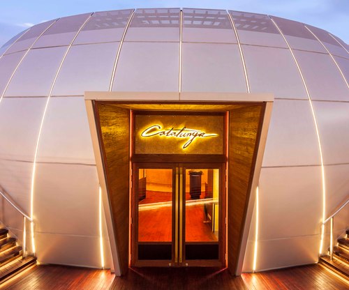 Catalunya is a contemporary Spanish restaurant situated at the newly built The Fullerton Pavilion.