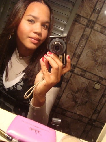 Sou o q sou pelo simples fato de nao existir ninguem imgual ha mim :)