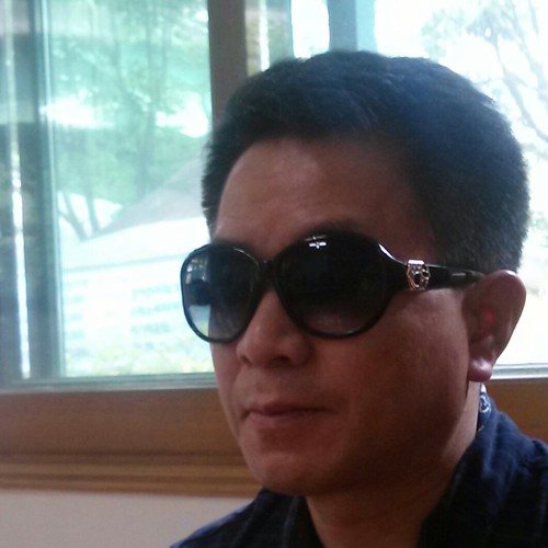 정 봉주와 시대공감 2070의 봉주르 팡유!! 어두운곳을 비추는 한줄기 빛이 되려니 증말 힘드네~!! 나,먹구살기도 바쁘니 원~~^^*