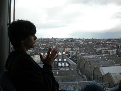 melondeivid's profile picture. Matemático encerrado en el cuerpo de un físico, que también entiende de química.
Nunca me canso de perseguir mis sueños.