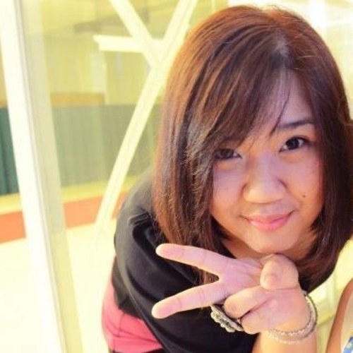 ghean11's profile picture. a LOVING person hu loves to play d guitar :) 3