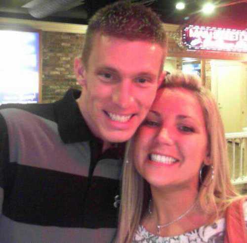 316agape's profile picture. Im a born again mother and wife. I play my guitar and sing praises to my redeemer. I pray that my testimony would help young girls who struggle with the world.