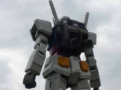 広島県人です。流行ものが大好きなファーストガンダム世代です。ちょいエロおやじですがよろしくお願いします(^ ^)hfmリスナー