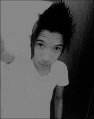 oooi ;3 feinho ~ bobo :p ~  ciumento u-u ~ eyes set tto kiil ~ violão :B  ~  @wiul_pereira  ;3 Siiga-ME ? ;3