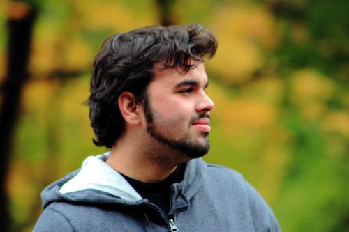 a software engineer who feels food is life, life is food and travelling is bliss.