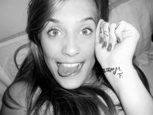 Desde 30/04/11 Para @Julia_Gama, ela que canta muito e vai fazer muito Sucesso!! http://t.co/Mj9WeGOM ♥