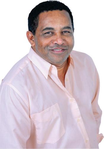 Sou Antônio carlos gomes ``TONINHO DO PT `` e sou candidato a vereador de Aparecida de goiânia. vote toninho do PT 13123 prefeito MAGUITO 15  vice  OZAIR