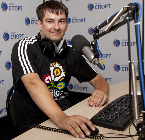 Экс-ведущий шоу 100% утра на SportFM, комментатор, Sport journalist, commentator Youtube-канал: https://t.co/pGIzcsVN4l