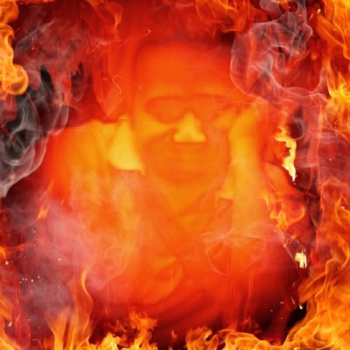 Ektwp___'s profile picture. Ella dice que me ama; lo más probable es que esté loca...