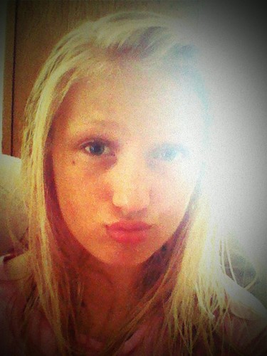 brooke roth:) follow me ill follow back