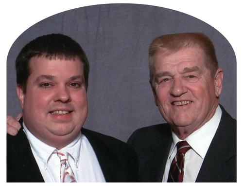 Successful father of 3! Real Estate Broker and financial educator. Cardinal fan thus y I hav pic w/ Whitey after I spoke @ Hall of Fame.