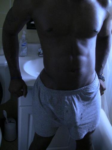 6'4, 195 lb island boy,ex- collegiate ball player #teammiami Go Heat!!