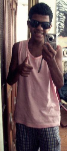 ”E se sobrar amor, a gente guarda pra quando faltar.”