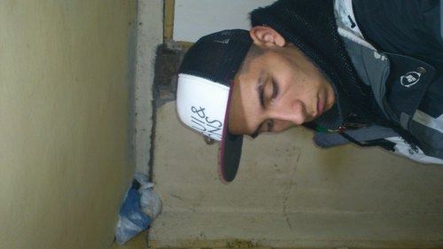 Mientras tu estas a 3msc yo estoi a tres centimetros sobre el piso!!!