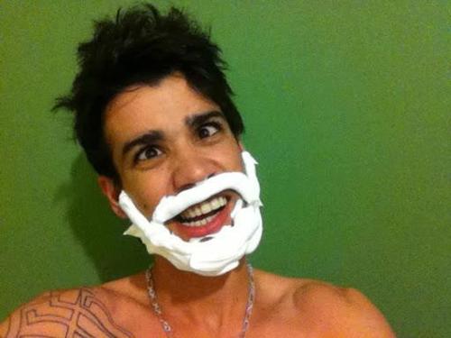 05/08/11 Fc dedicado para meu lindo @Gusttavo_Lima See voose não existisse iria te inventar... Parçaa: @24hsdeLuanS_ *--*