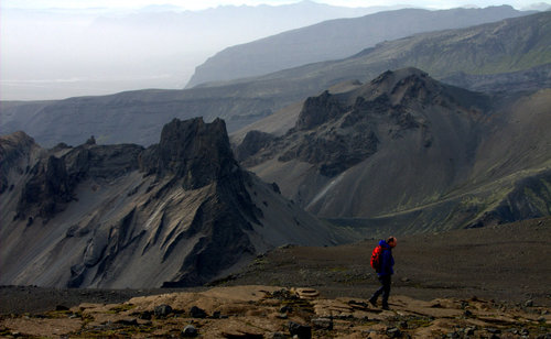 Volcanologist with interest in volcano-ice interaction, kenyan volcanoes, british wildflowers, english rural history