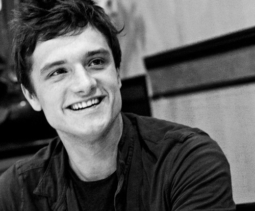 Josh Hutcherson & Jennifer Lawrence ♥ | The hunger games |Hutcher  | I ♥SUPERNATURAL. Taylor Swift ♥